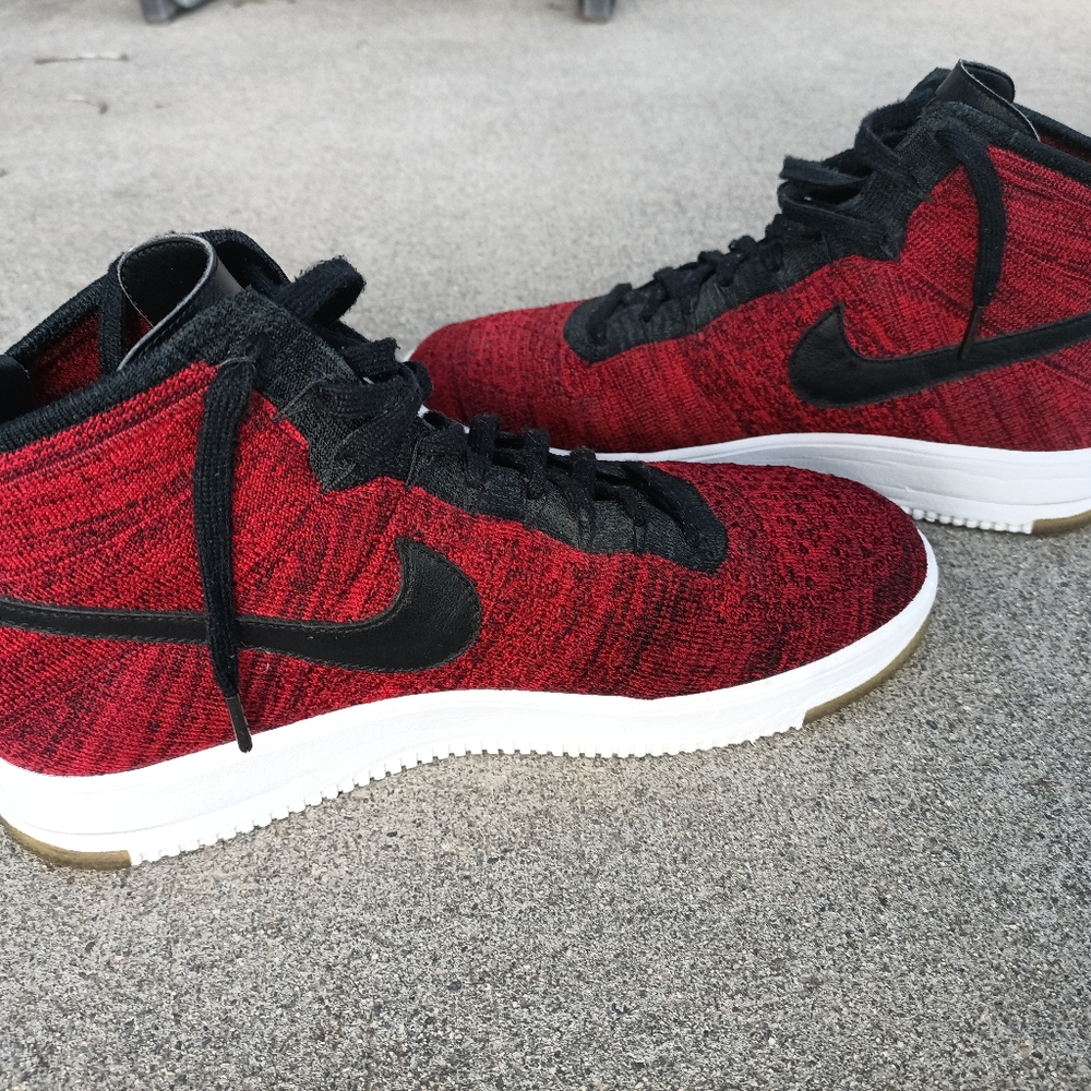 Air Force 1 Mid Ultra Flyknit 'University Red'